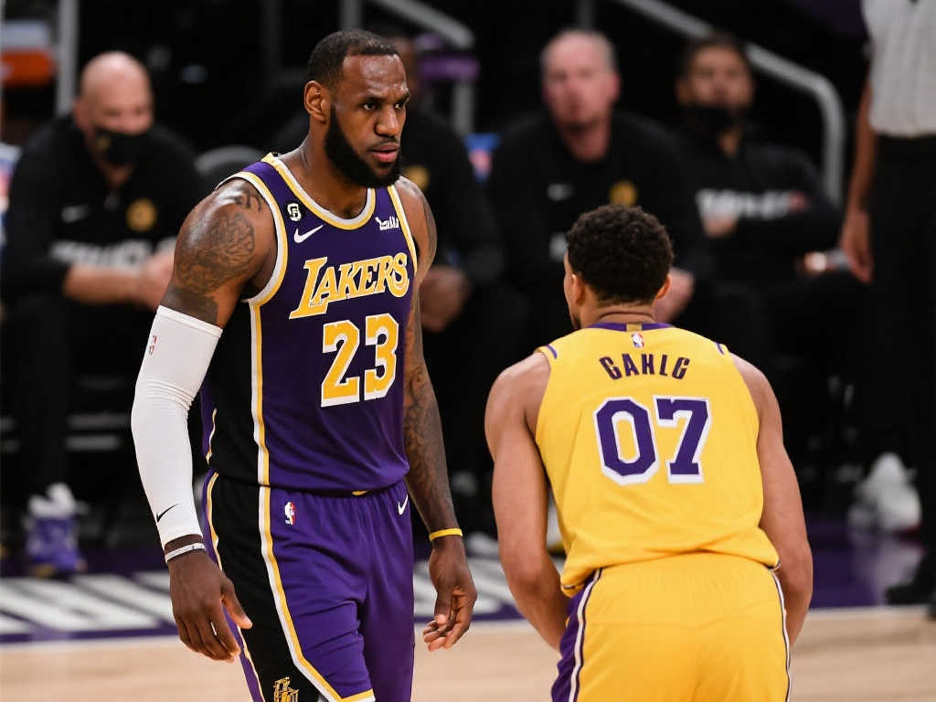 了巨大的悬 了巨大的悬